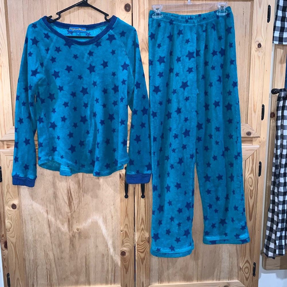 Pajama Mania “stars printed” plush fleece 2 piece pajama set size M